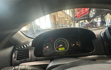 Hyundai Sonata VI, 2006 год, 595 000 рублей, 9 фотография