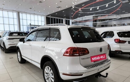 Volkswagen Touareg III, 2015 год, 2 750 000 рублей, 8 фотография