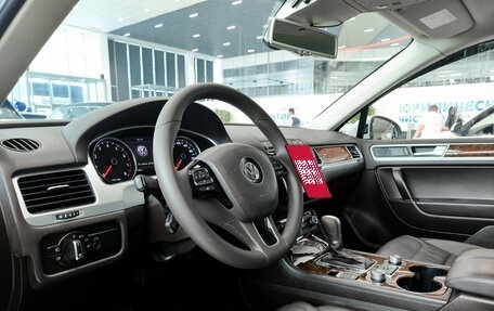 Volkswagen Touareg III, 2015 год, 2 750 000 рублей, 20 фотография
