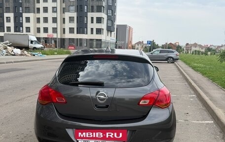 Opel Astra J, 2012 год, 639 999 рублей, 2 фотография