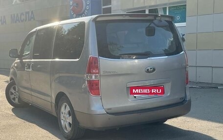 Hyundai Grand Starex Grand Starex I рестайлинг 2, 2012 год, 1 690 000 рублей, 4 фотография
