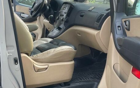 Hyundai Grand Starex Grand Starex I рестайлинг 2, 2012 год, 1 690 000 рублей, 15 фотография
