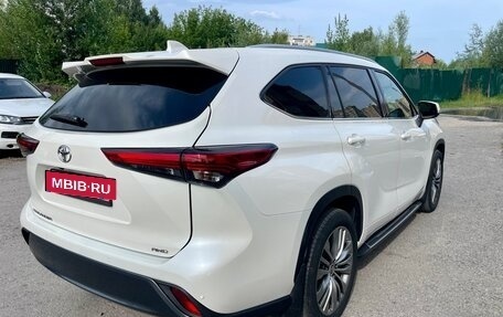 Toyota Highlander, 2021 год, 5 555 000 рублей, 5 фотография