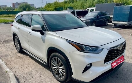 Toyota Highlander, 2021 год, 5 555 000 рублей, 2 фотография