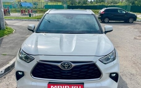 Toyota Highlander, 2021 год, 5 555 000 рублей, 6 фотография