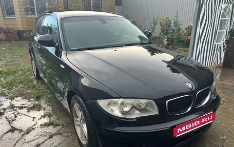 BMW 1 серия, 2011 год, 870 000 рублей, 2 фотография