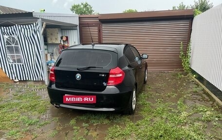 BMW 1 серия, 2011 год, 870 000 рублей, 6 фотография