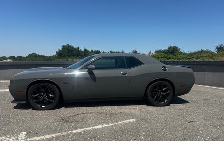Dodge Challenger III рестайлинг 2, 2023 год, 3 700 000 рублей, 2 фотография