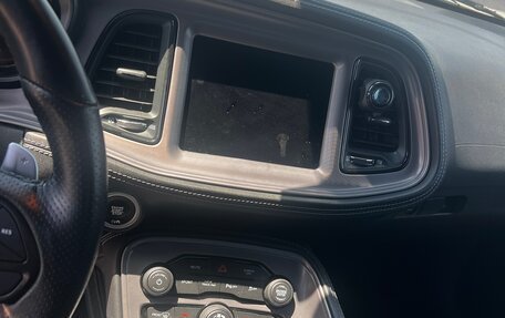 Dodge Challenger III рестайлинг 2, 2023 год, 3 700 000 рублей, 10 фотография