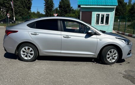 Hyundai Solaris II рестайлинг, 2019 год, 1 370 000 рублей, 3 фотография