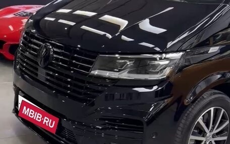 Volkswagen Multivan T6 рестайлинг, 2019 год, 5 000 000 рублей, 1 фотография