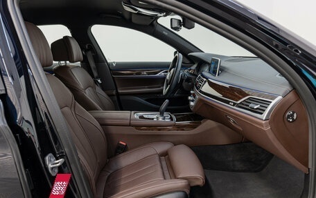 BMW 7 серия, 2021 год, 8 990 000 рублей, 10 фотография