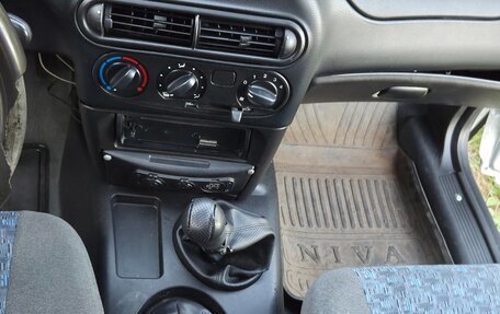 Chevrolet Niva I рестайлинг, 2005 год, 270 000 рублей, 10 фотография