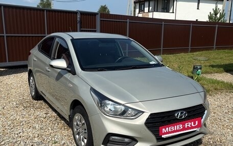 Hyundai Solaris II рестайлинг, 2019 год, 1 210 000 рублей, 2 фотография