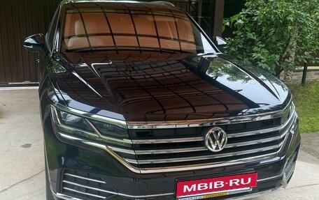 Volkswagen Touareg III, 2019 год, 5 700 000 рублей, 1 фотография