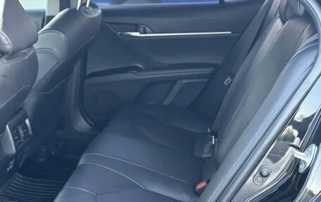 Toyota Camry, 2018 год, 2 700 000 рублей, 7 фотография