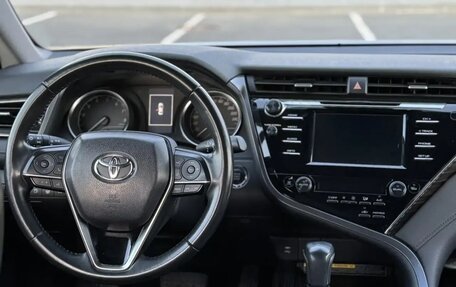 Toyota Camry, 2018 год, 2 700 000 рублей, 6 фотография