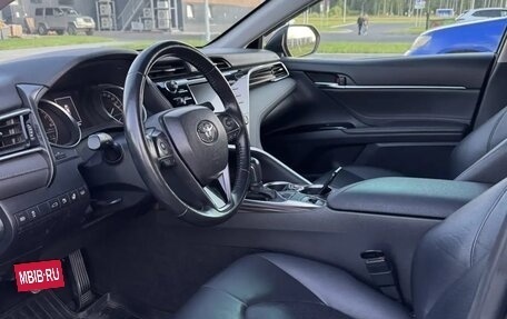 Toyota Camry, 2018 год, 2 700 000 рублей, 8 фотография