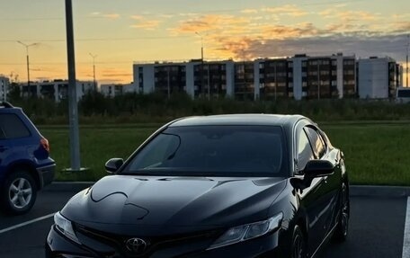 Toyota Camry, 2018 год, 2 700 000 рублей, 4 фотография