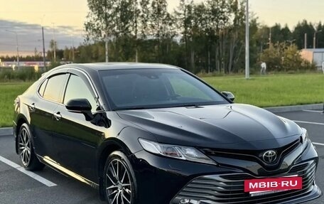 Toyota Camry, 2018 год, 2 700 000 рублей, 3 фотография
