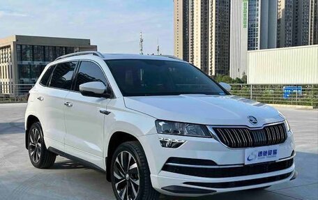 Skoda Karoq I, 2023 год, 2 156 000 рублей, 3 фотография