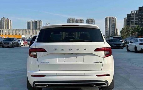 Skoda Karoq I, 2023 год, 2 156 000 рублей, 5 фотография