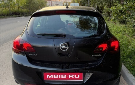 Opel Astra J, 2011 год, 570 000 рублей, 3 фотография