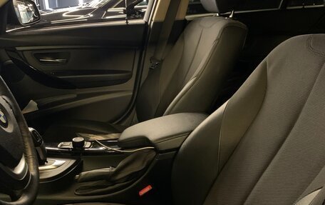 BMW 3 серия, 2017 год, 1 800 000 рублей, 8 фотография