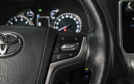 Toyota Land Cruiser Prado 150 рестайлинг 2, 2019 год, 6 869 000 рублей, 19 фотография