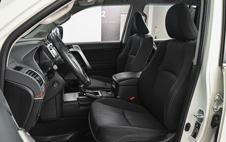 Toyota Land Cruiser Prado 150 рестайлинг 2, 2019 год, 6 869 000 рублей, 10 фотография