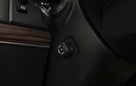 Toyota Land Cruiser Prado 150 рестайлинг 2, 2019 год, 6 869 000 рублей, 21 фотография