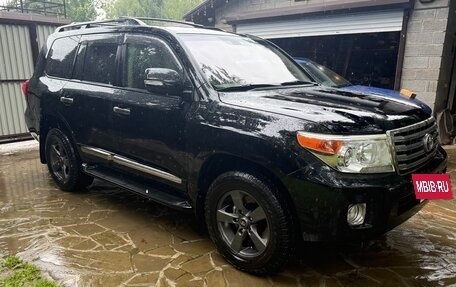 Toyota Land Cruiser 200, 2013 год, 3 550 000 рублей, 2 фотография