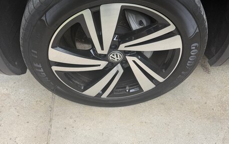 Volkswagen Touareg III, 2019 год, 5 700 000 рублей, 5 фотография