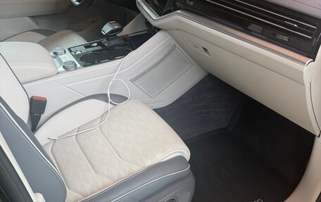 Volkswagen Touareg III, 2019 год, 5 700 000 рублей, 7 фотография