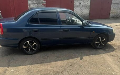 Hyundai Accent II, 2007 год, 320 000 рублей, 2 фотография