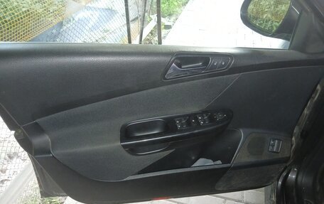 Volkswagen Passat B6, 2006 год, 550 000 рублей, 16 фотография