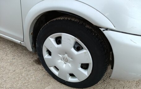 Toyota Yaris I рестайлинг, 2002 год, 315 000 рублей, 23 фотография