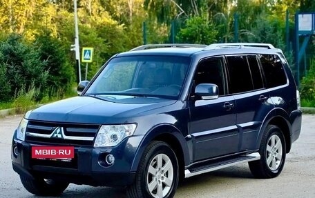 Mitsubishi Pajero IV, 2008 год, 1 490 000 рублей, 2 фотография