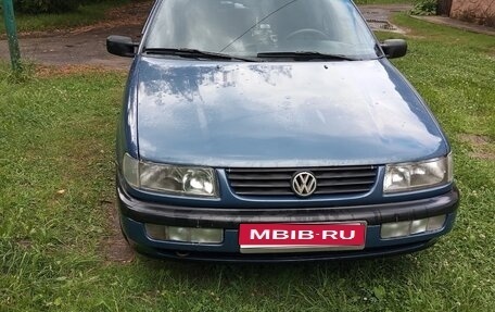Volkswagen Passat B4, 1996 год, 250 000 рублей, 1 фотография