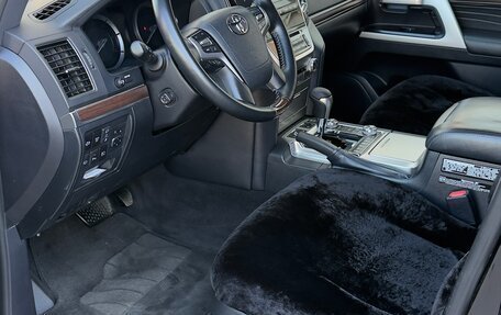 Toyota Land Cruiser 200, 2018 год, 6 400 000 рублей, 2 фотография