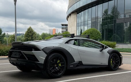 Lamborghini Huracán, 2024 год, 35 900 000 рублей, 14 фотография