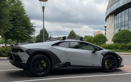 Lamborghini Huracán, 2024 год, 35 900 000 рублей, 15 фотография