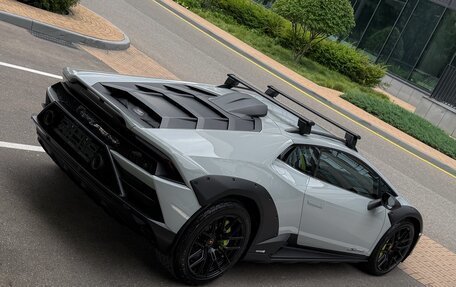 Lamborghini Huracán, 2024 год, 35 900 000 рублей, 13 фотография