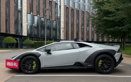 Lamborghini Huracán, 2024 год, 35 900 000 рублей, 5 фотография