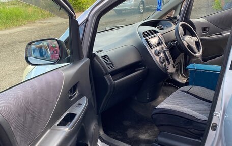 Toyota Ractis I, 2006 год, 540 000 рублей, 8 фотография