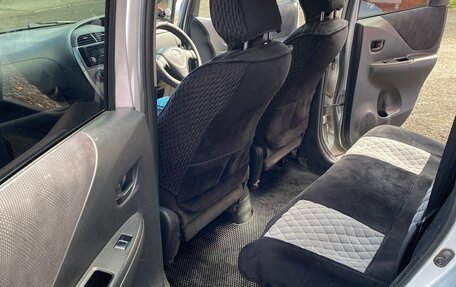 Toyota Ractis I, 2006 год, 540 000 рублей, 7 фотография