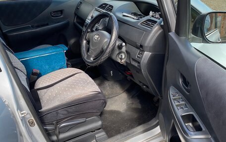 Toyota Ractis I, 2006 год, 540 000 рублей, 5 фотография