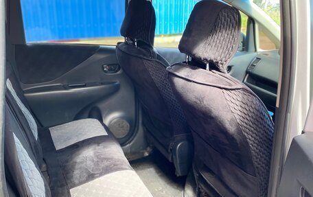 Toyota Ractis I, 2006 год, 540 000 рублей, 4 фотография
