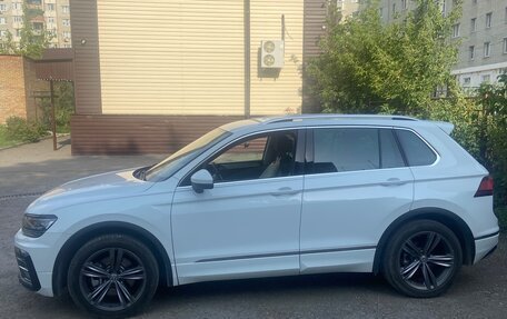 Volkswagen Tiguan II, 2017 год, 2 390 000 рублей, 4 фотография