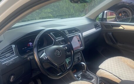 Volkswagen Tiguan II, 2017 год, 2 390 000 рублей, 12 фотография